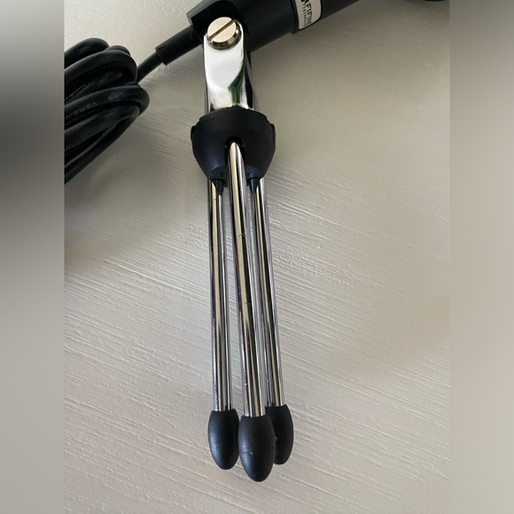 Fifine Technology USB Microphone K668 With Removable Stand - Picture 3 of 10